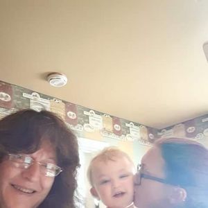 Meet your Posher, Valorie